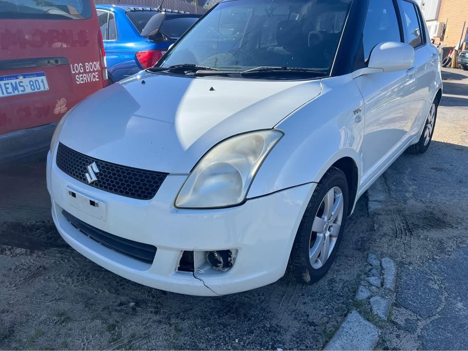 2007 WRECKING SUZUKI SWIFT photo 2