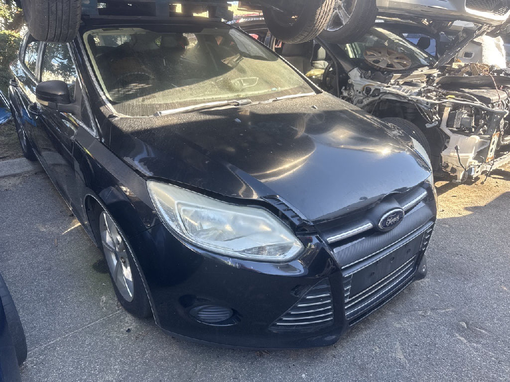 2013 Wrecking Ford Focus Auto photo 2