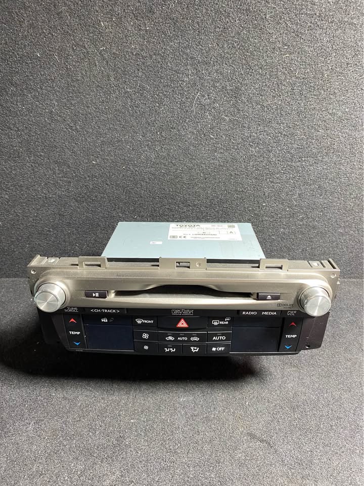 HEADUNIT CD PLAYER