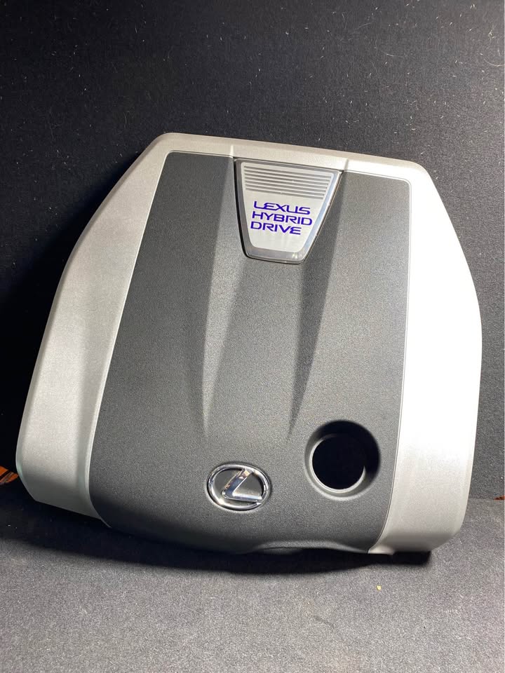 ENGINE COVER