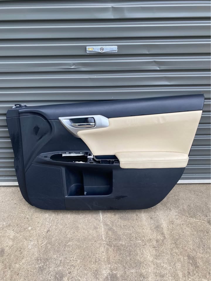 RF DOOR TRIM