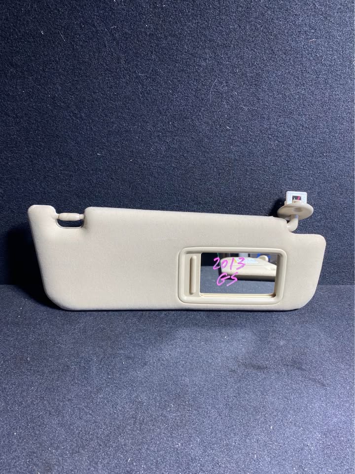 RIGHT SUNVISOR