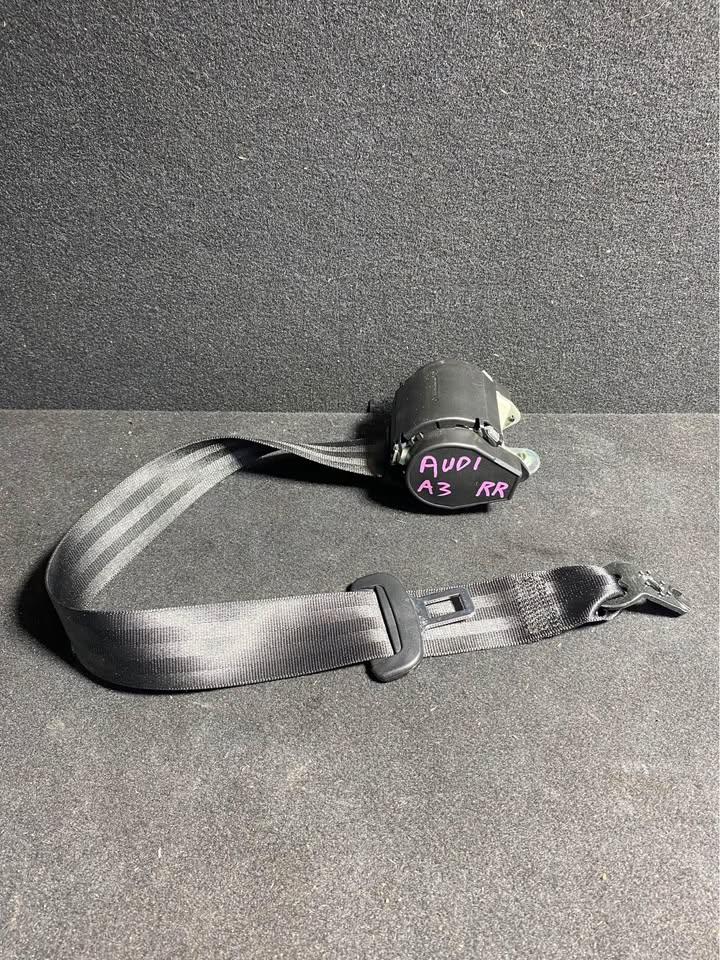 RR SEATBELT