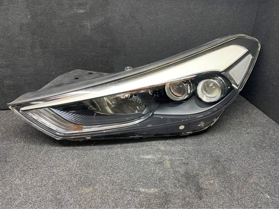 Left Headlight