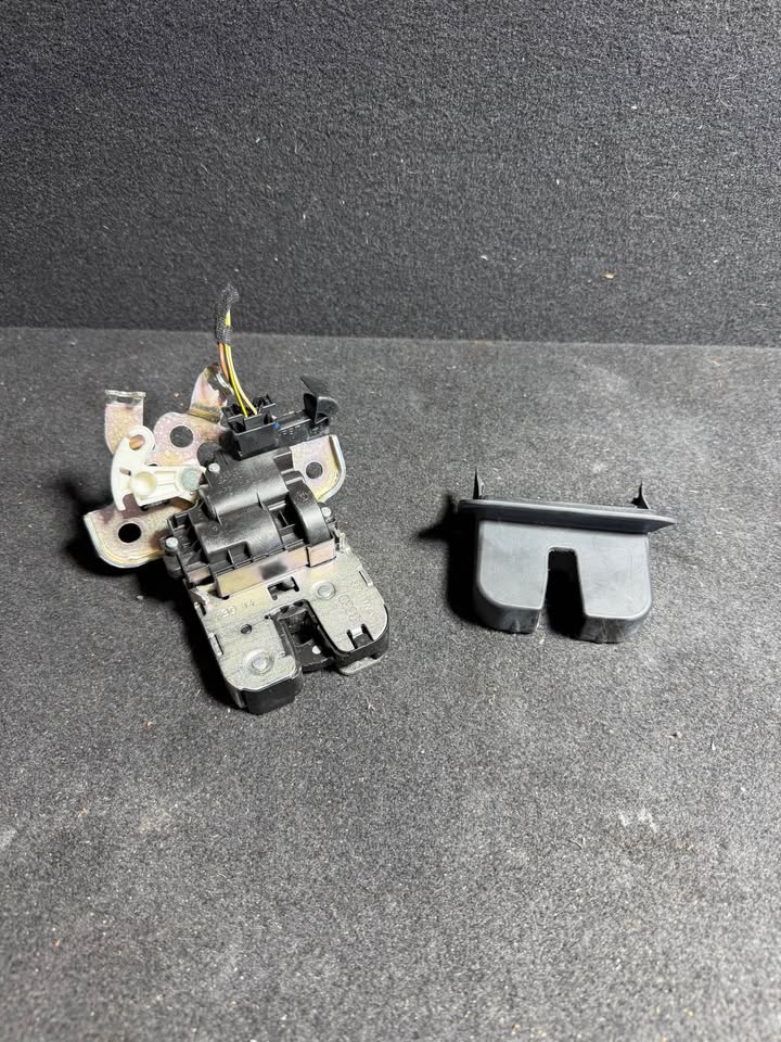 BOOT LOCK