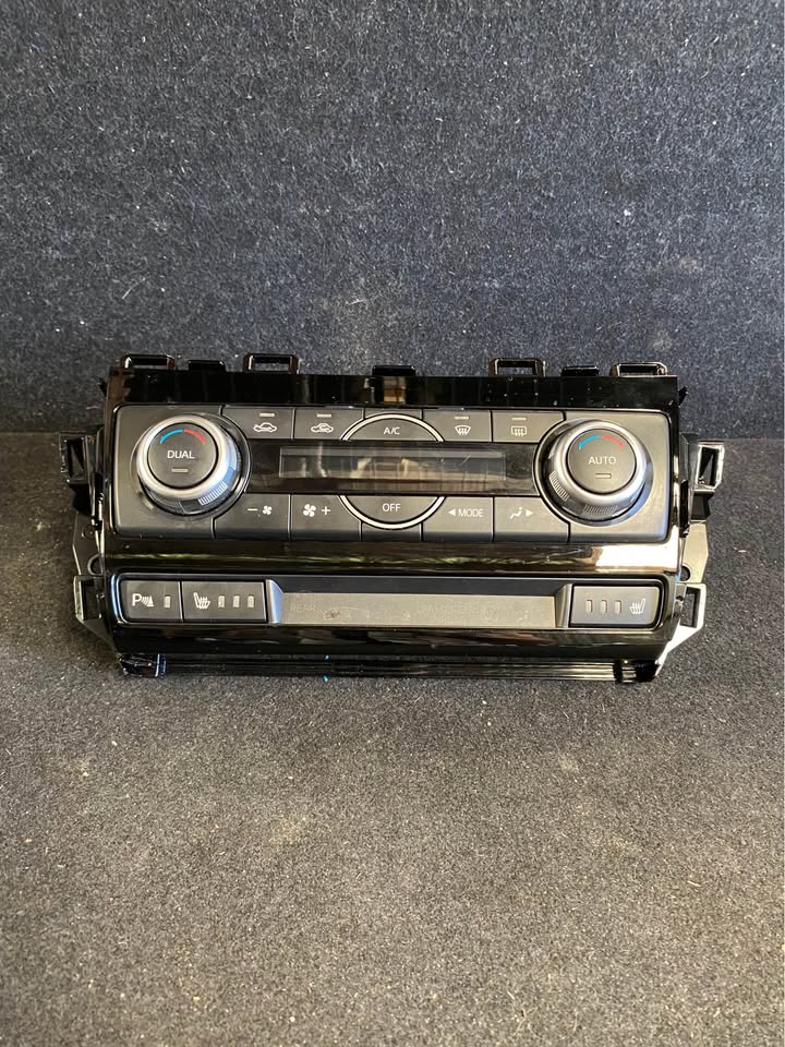 HEATER / AC CONTROLS