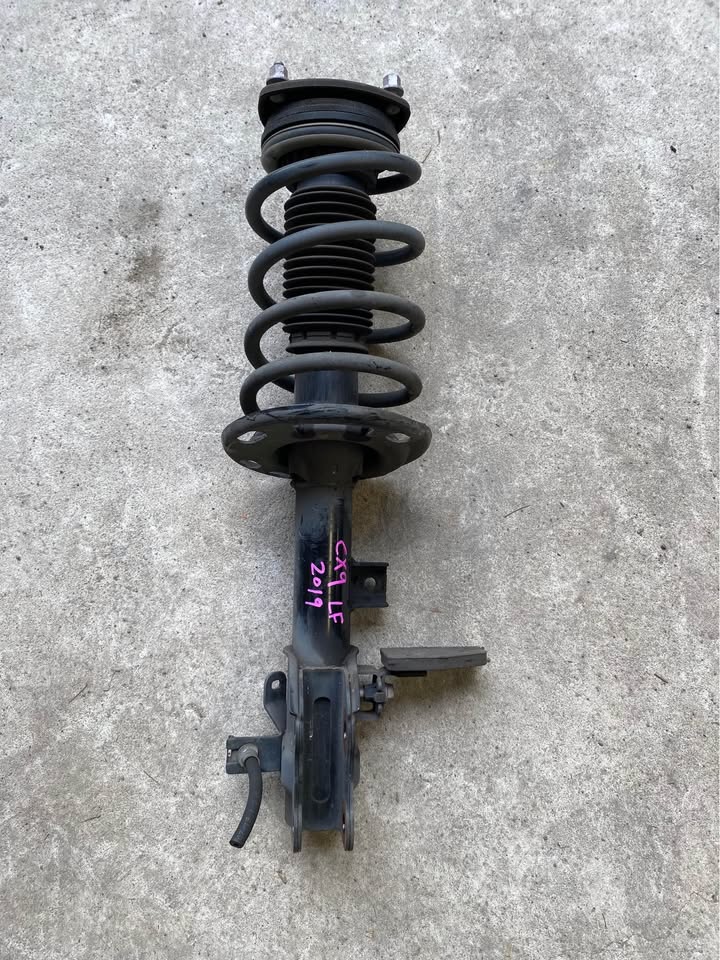 LEFT FRONT STRUT