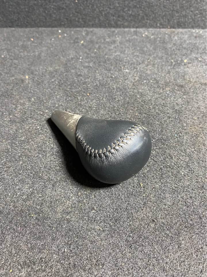 GEAR KNOB