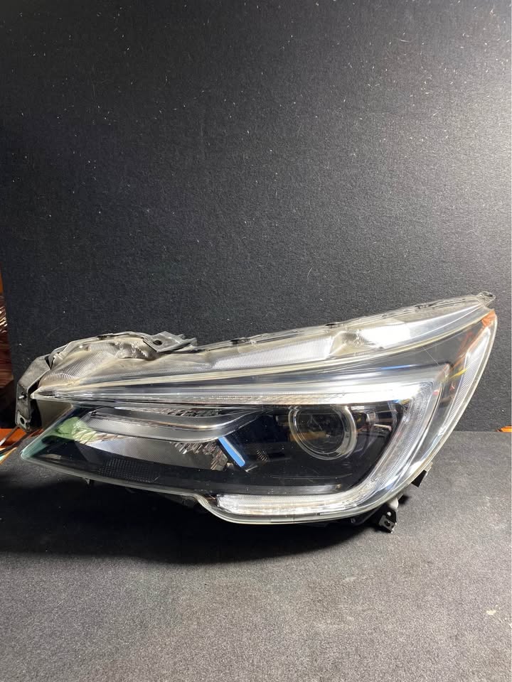 Left Headlight