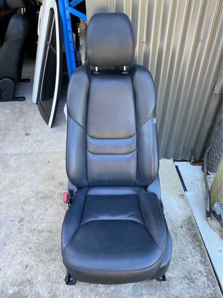 FRONT SEAT