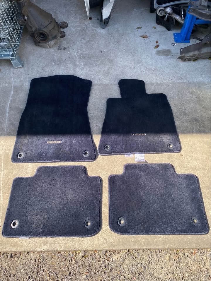 FLOOR MATS