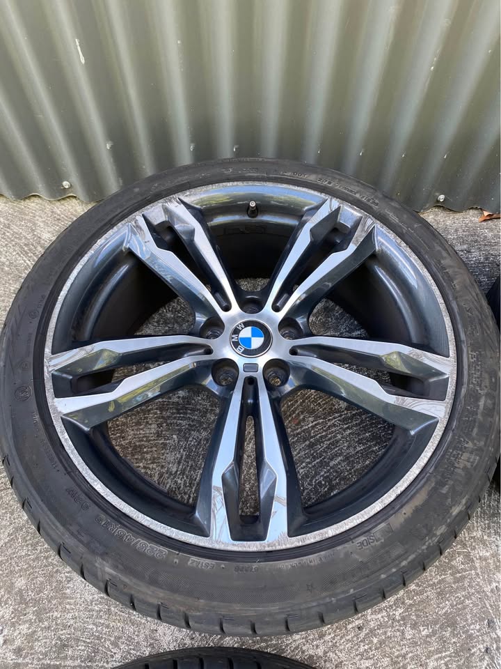 WHEELS photo 3