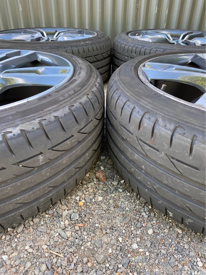 WHEELS photo 5