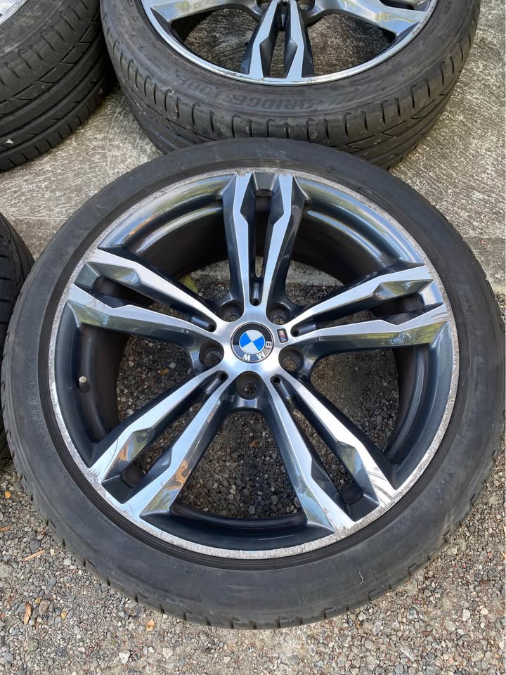 WHEELS photo 2