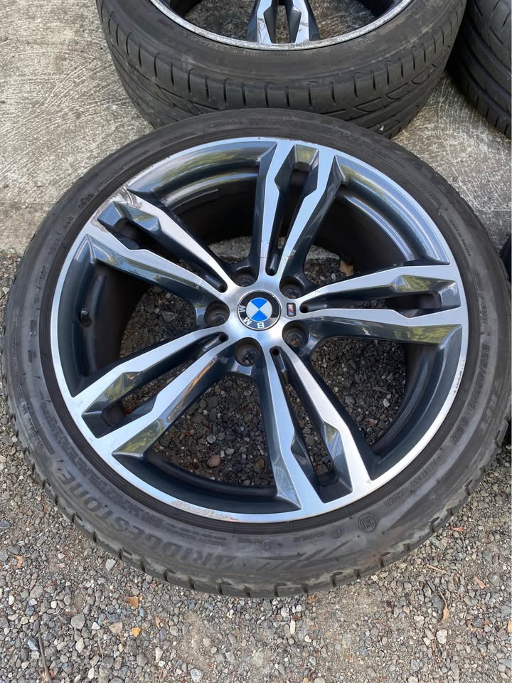 WHEELS photo 7