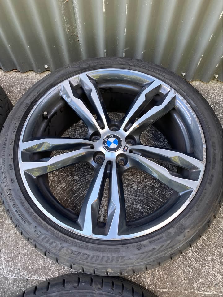 WHEELS photo 6