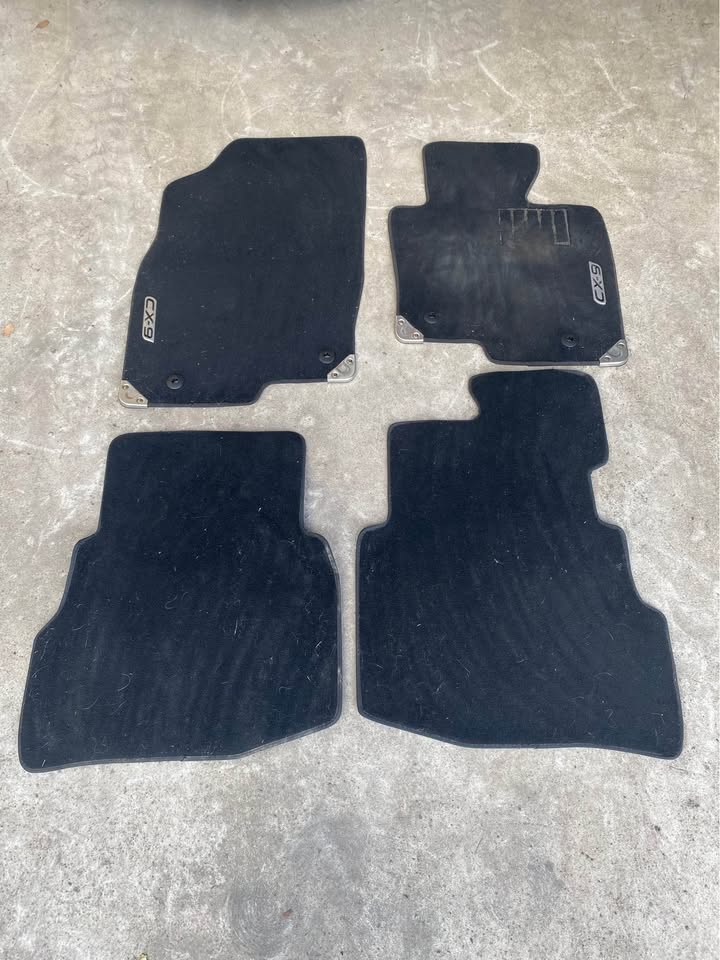 FLOOR MATS