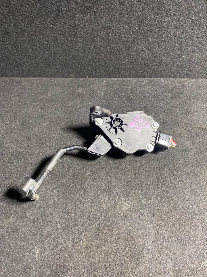 ACCELERATOR PEDAL