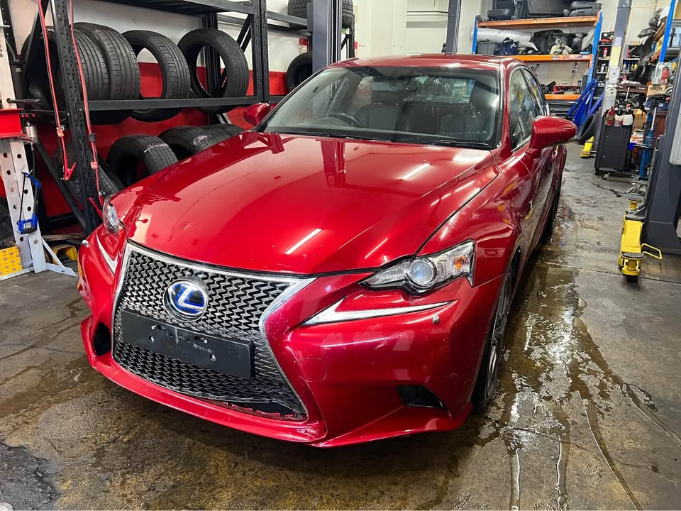 F SPORT 2015 LEXUS IS300H photo 3