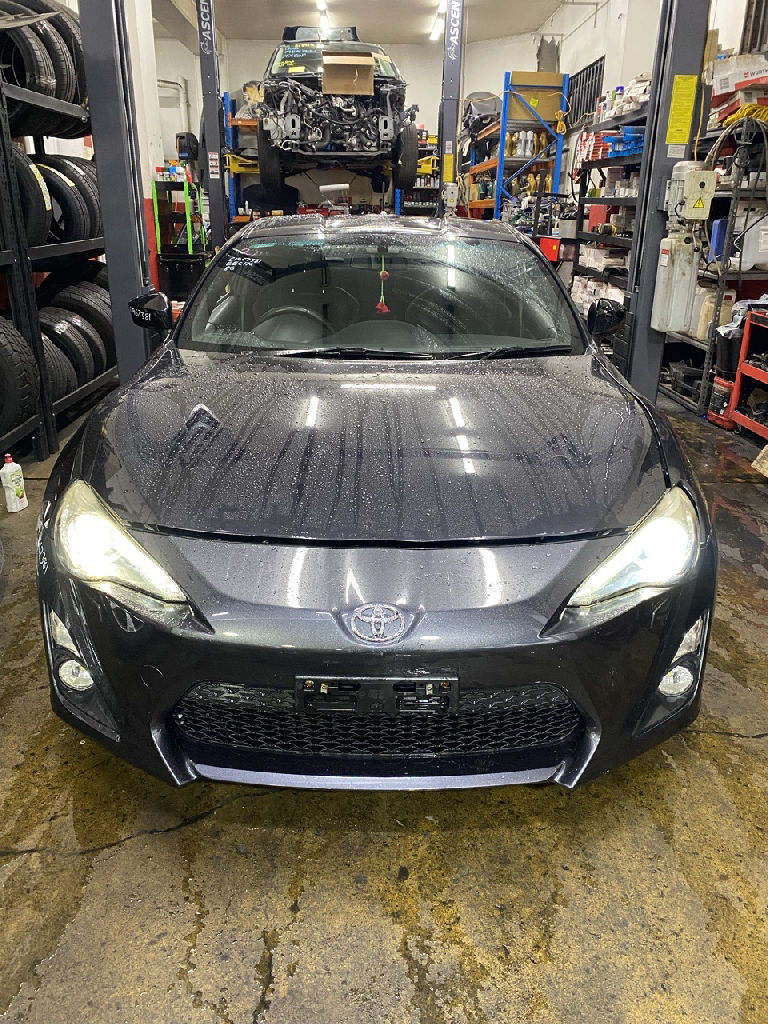GTS 2013 Toyota 86 photo 2