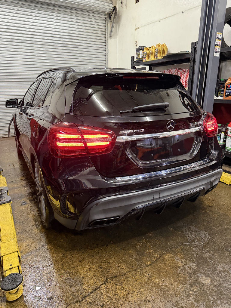 X156 2019 MERCEDES GLA45 AMG photo 2