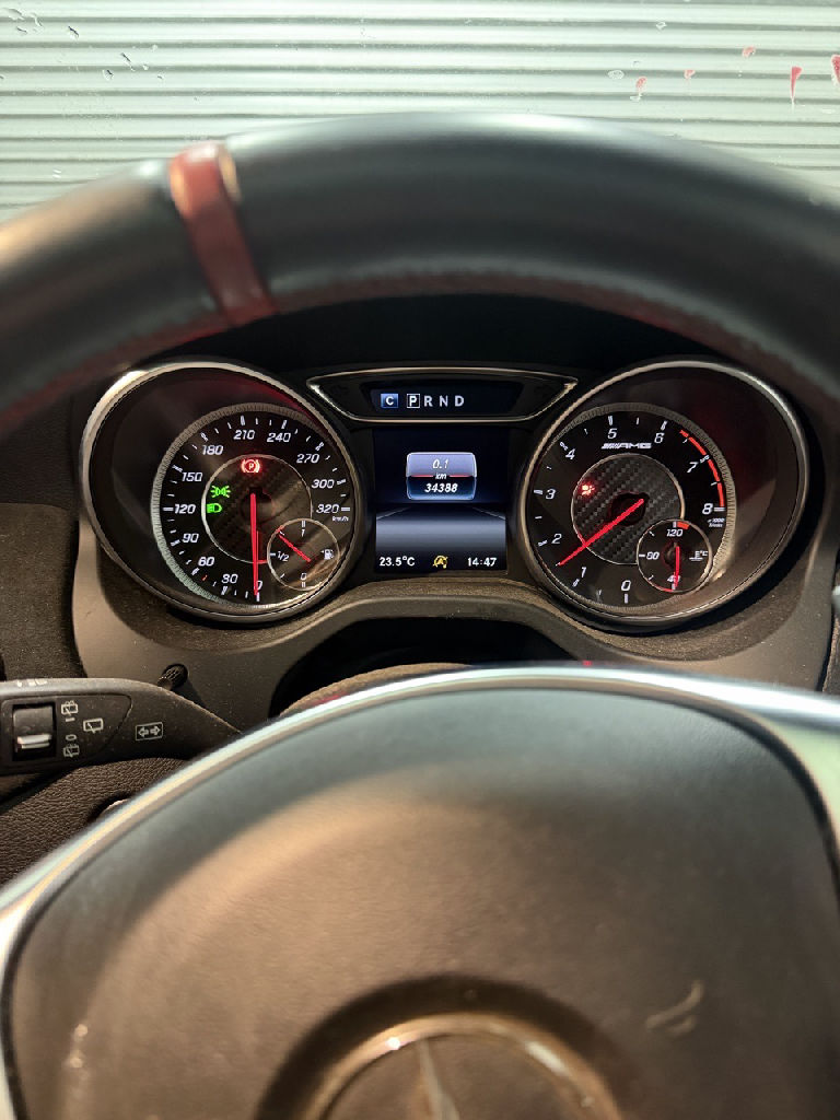 X156 2019 MERCEDES GLA45 AMG photo 9