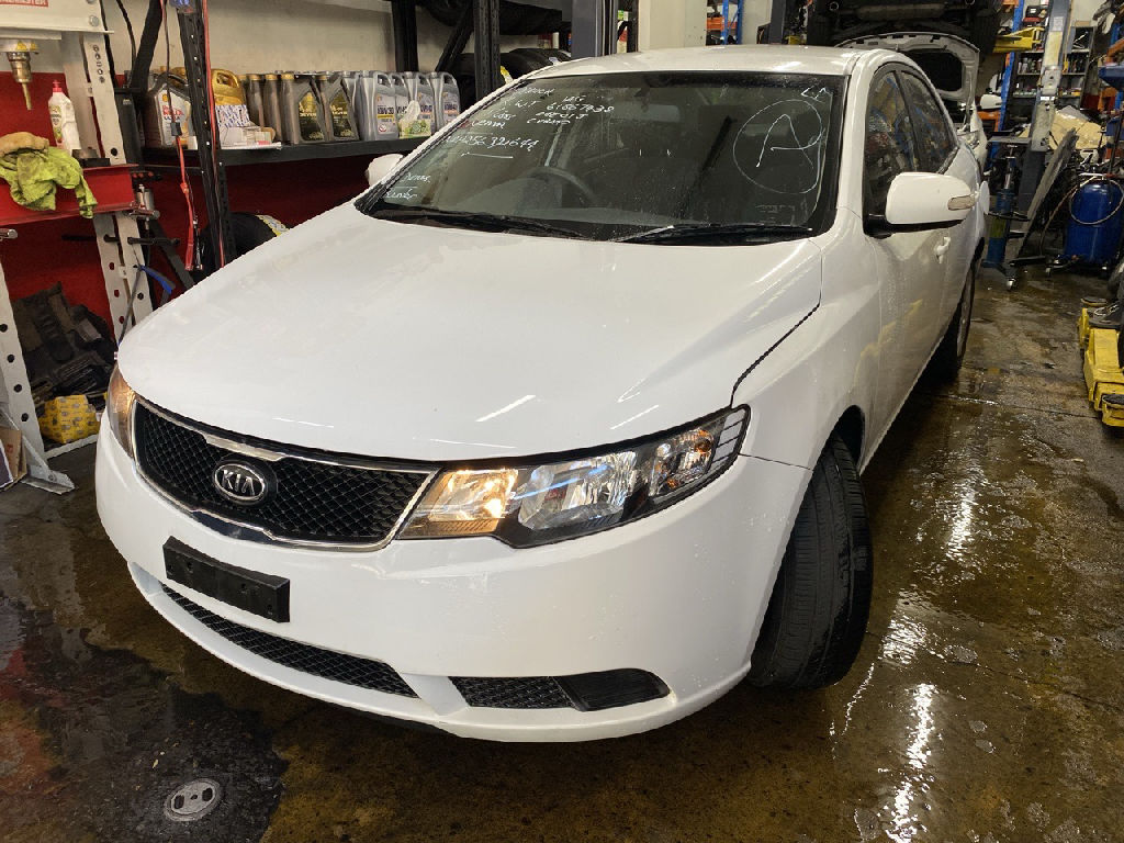 2010 Kia Cerato photo 3