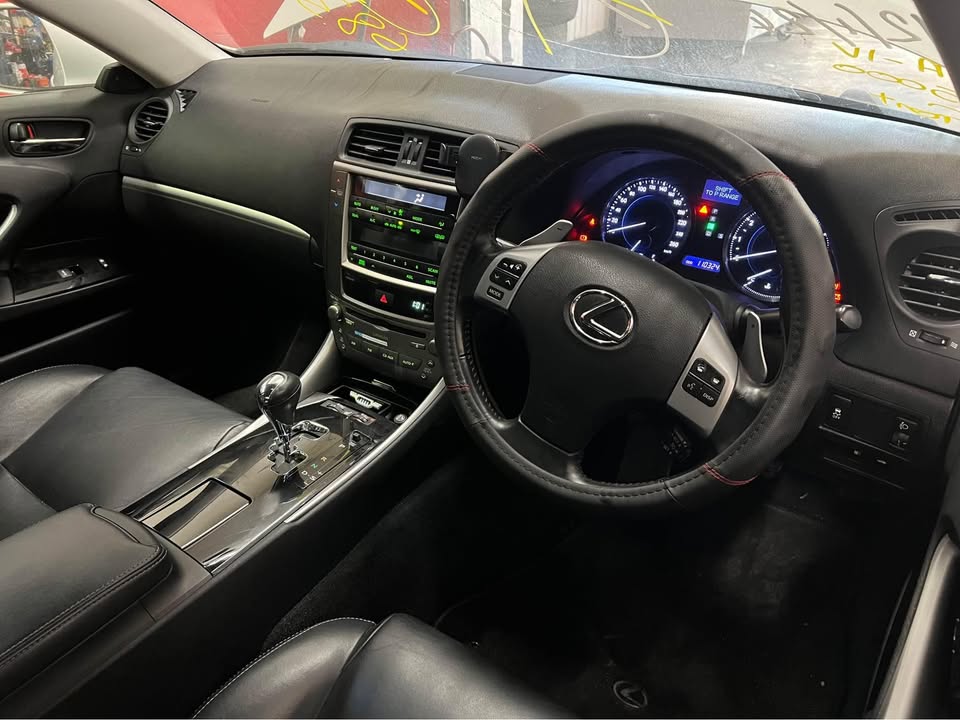 PRESTIGE 2011 LEXUS IS250 photo 9