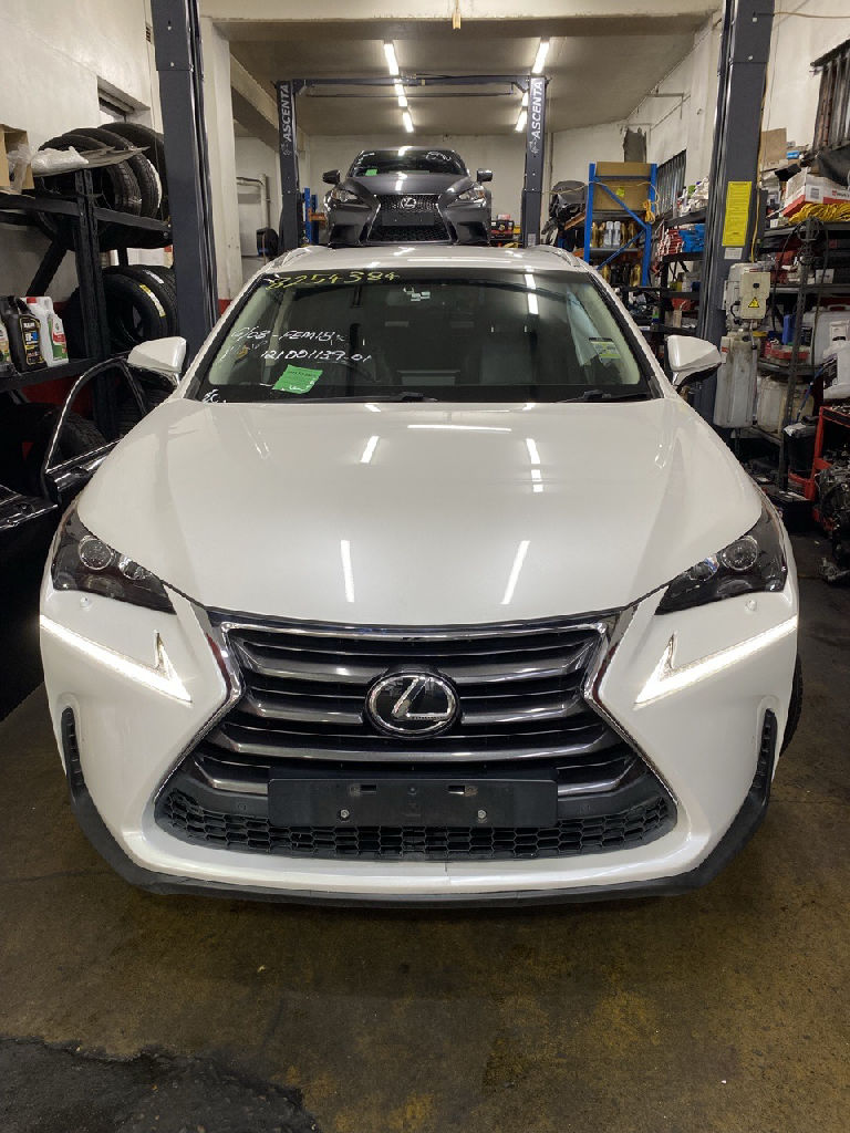 2017 Lexus NX200T photo 2