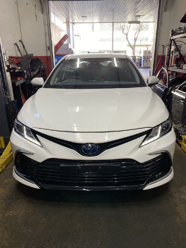 HYBRID 2022 Toyota Camry photo 2