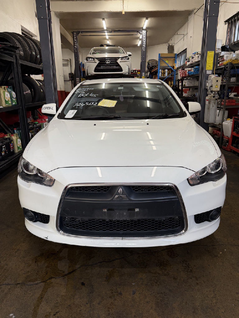 CJ 2014 Mitsubishi Lancer photo 2