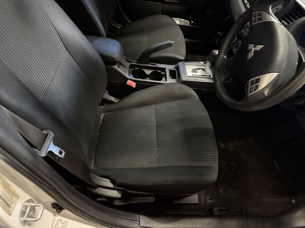 CJ 2014 Mitsubishi Lancer photo 6