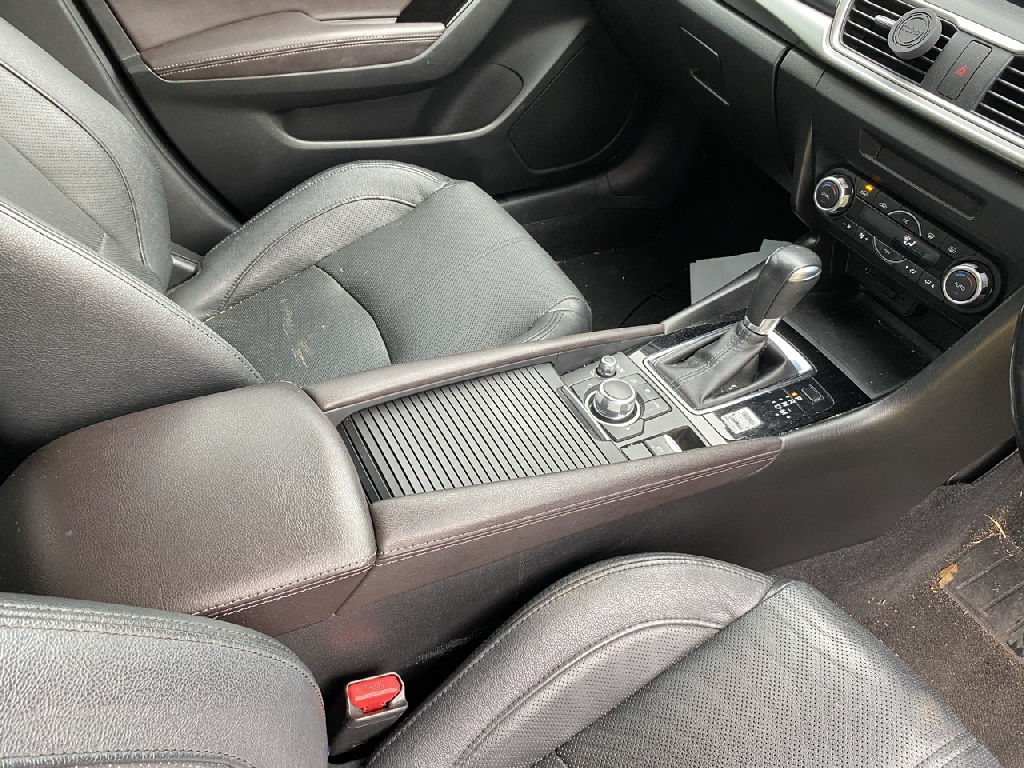 BN 2017 Mazda 3 photo 9