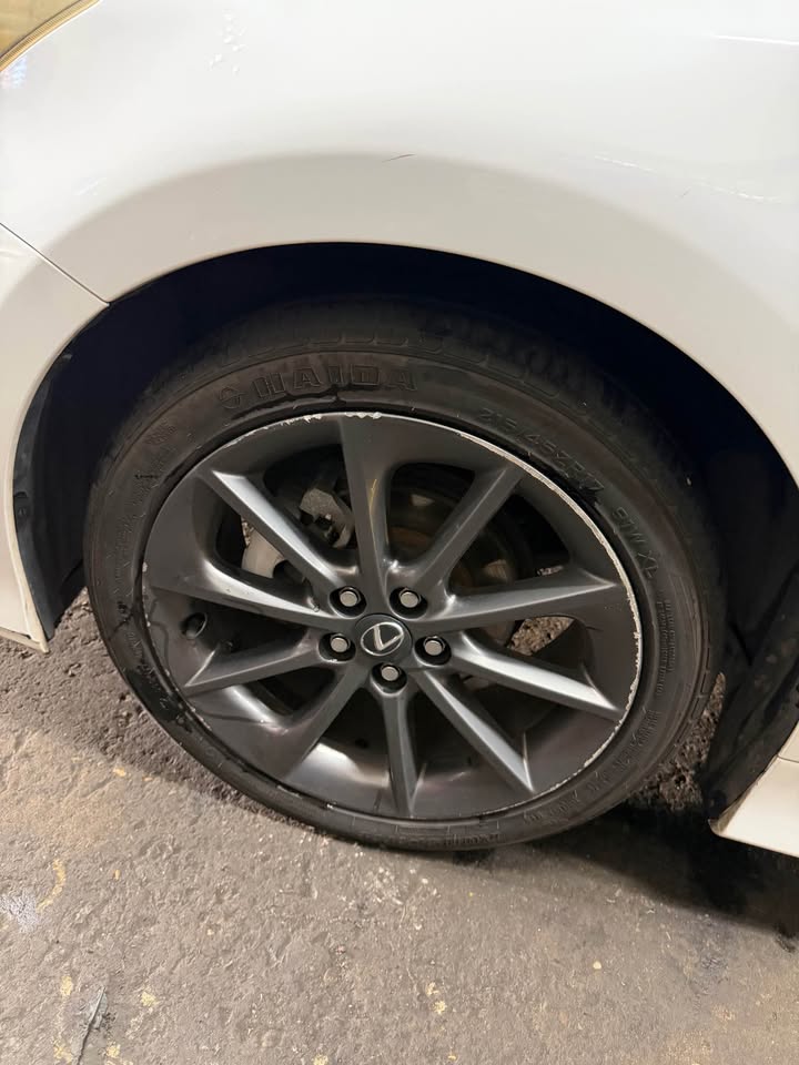 F SPORT 2013 LEXUS CT200H photo 10