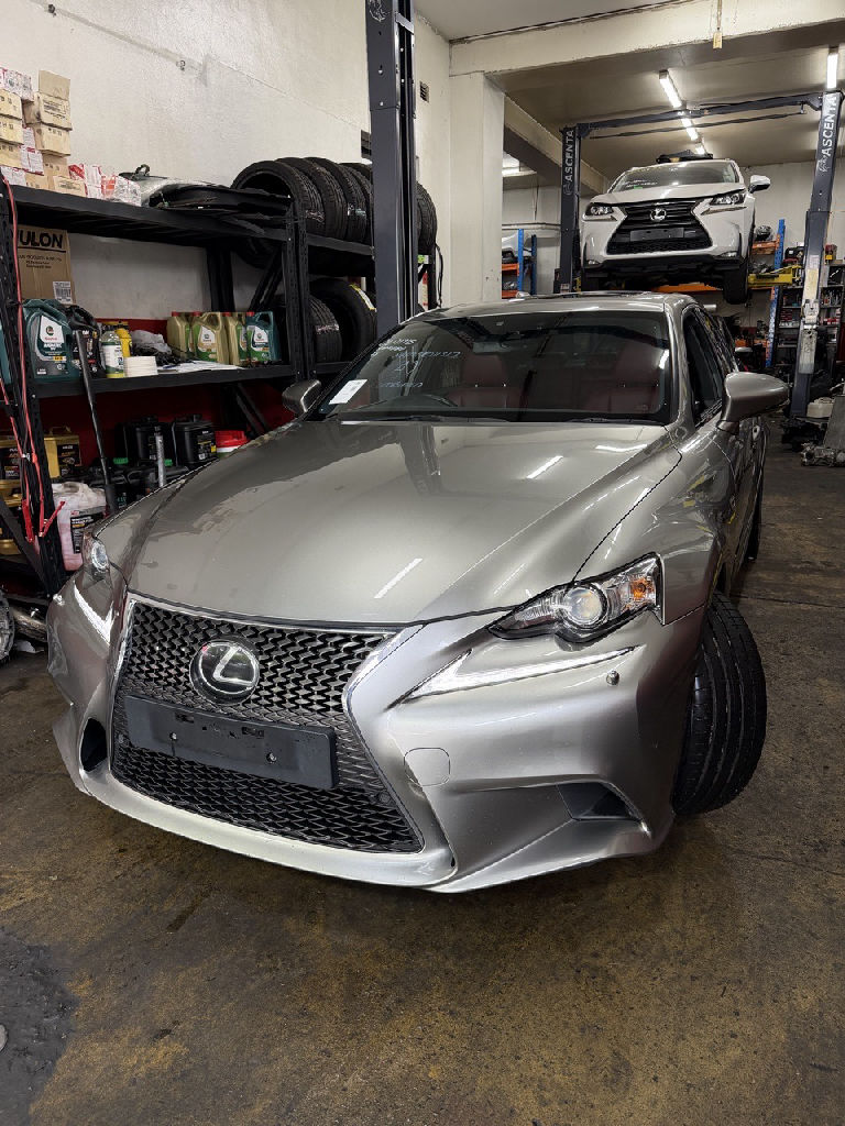 F SPORT 2014 Lexus IS350 photo 2