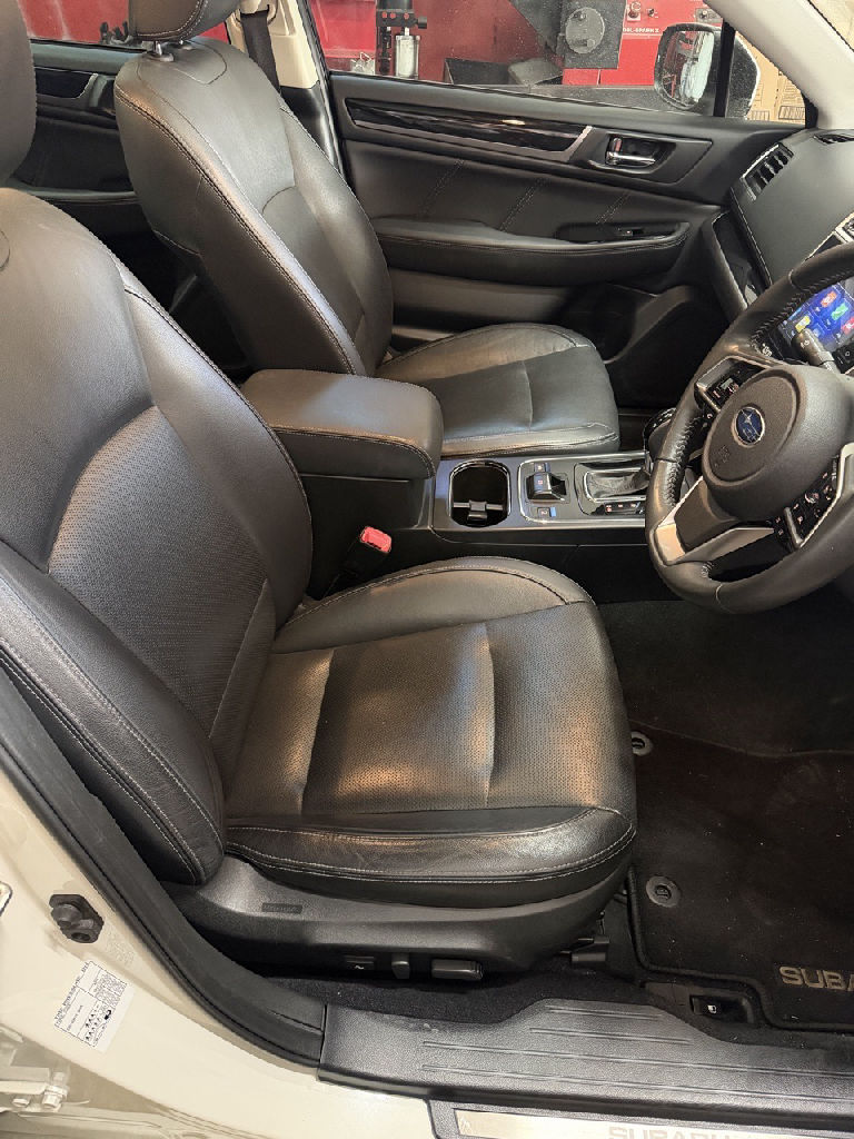 6TH GEN 2018 Subaru Liberty photo 9