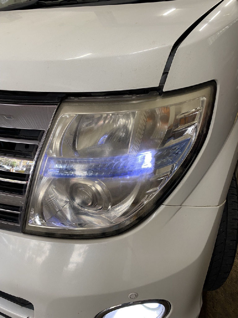 E51 2010 Nissan Elgrand photo 4