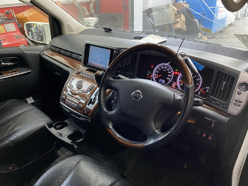 E51 2010 Nissan Elgrand photo 6