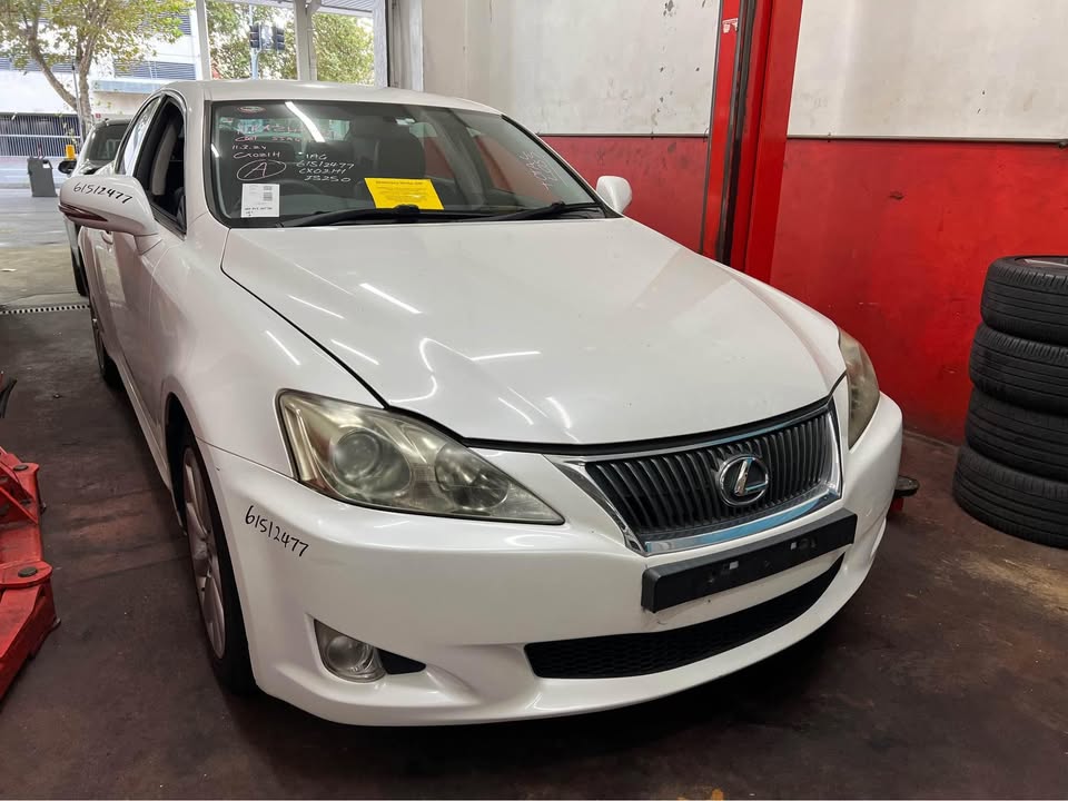 2010 LEXUS IS250
