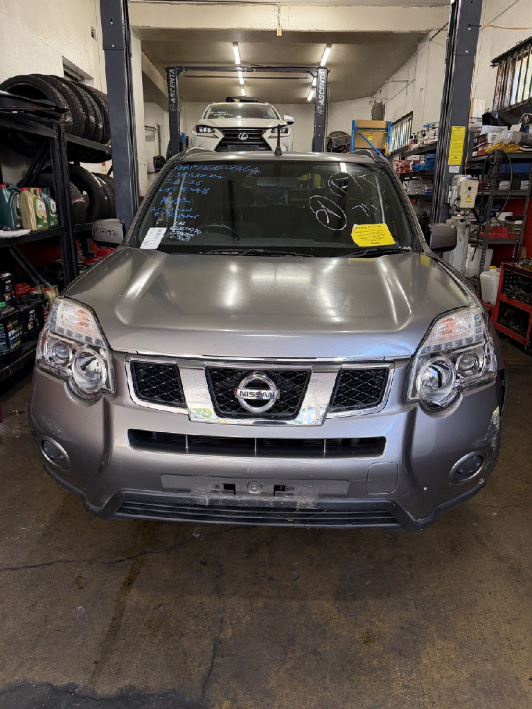 T31 2012 Nissan Xtrail photo 2