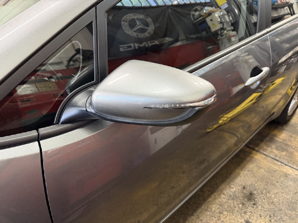 YD 2016 Kia Cerato photo 3
