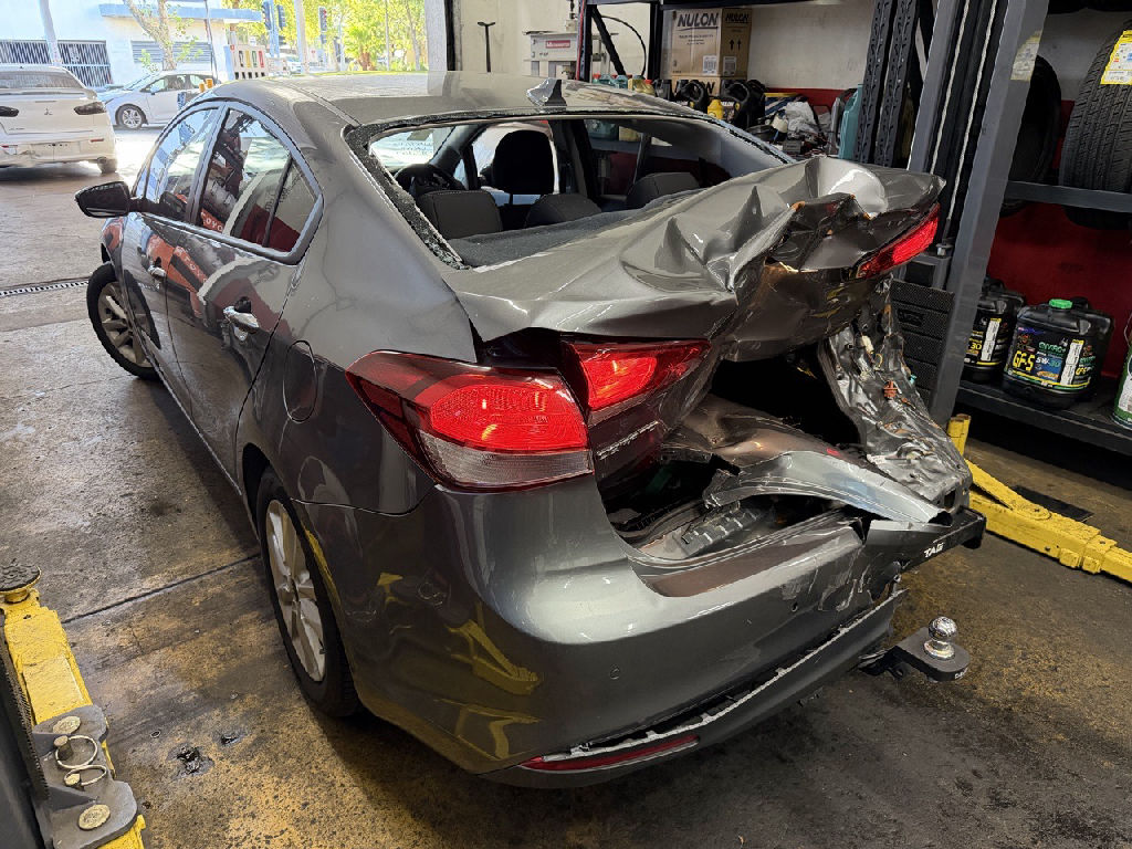 YD 2016 Kia Cerato photo 4