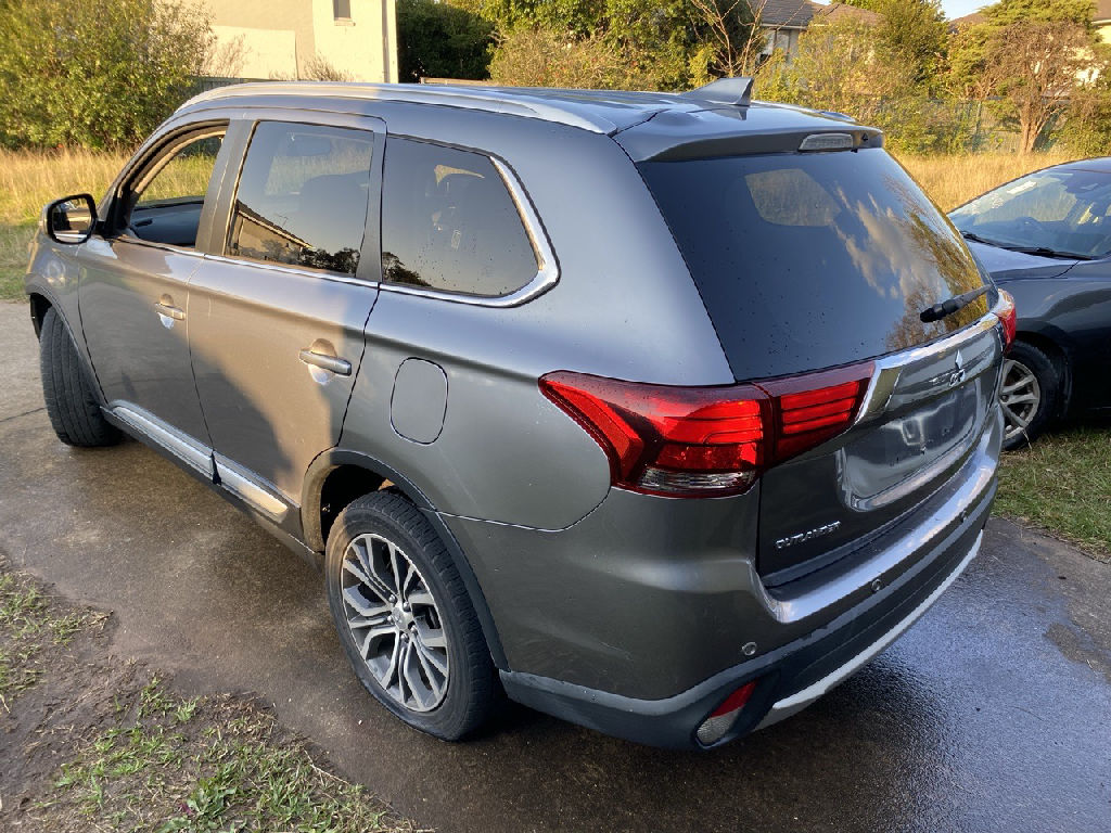 2017 Mitsubishi Outlander photo 5
