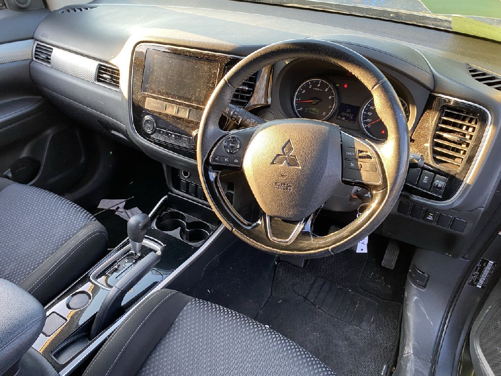 2017 Mitsubishi Outlander photo 6