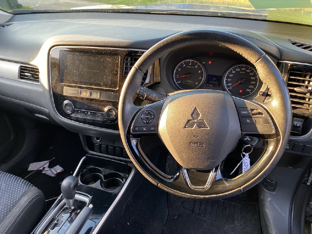 2017 Mitsubishi Outlander photo 7