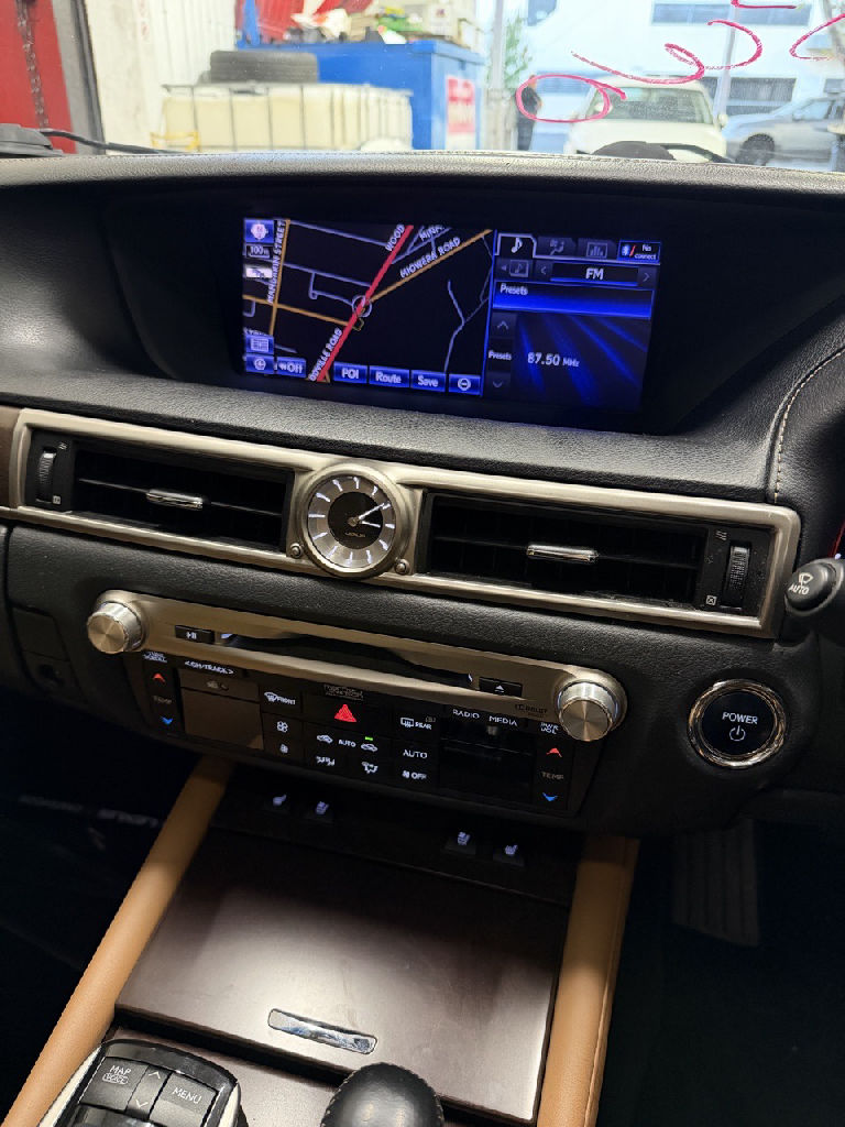 10 SERIES 2013 Lexus GS450H photo 8