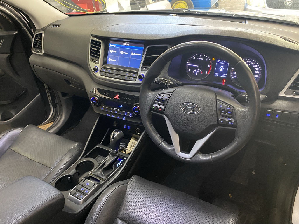 TMAJ 2017 Hyundai Tucson photo 6