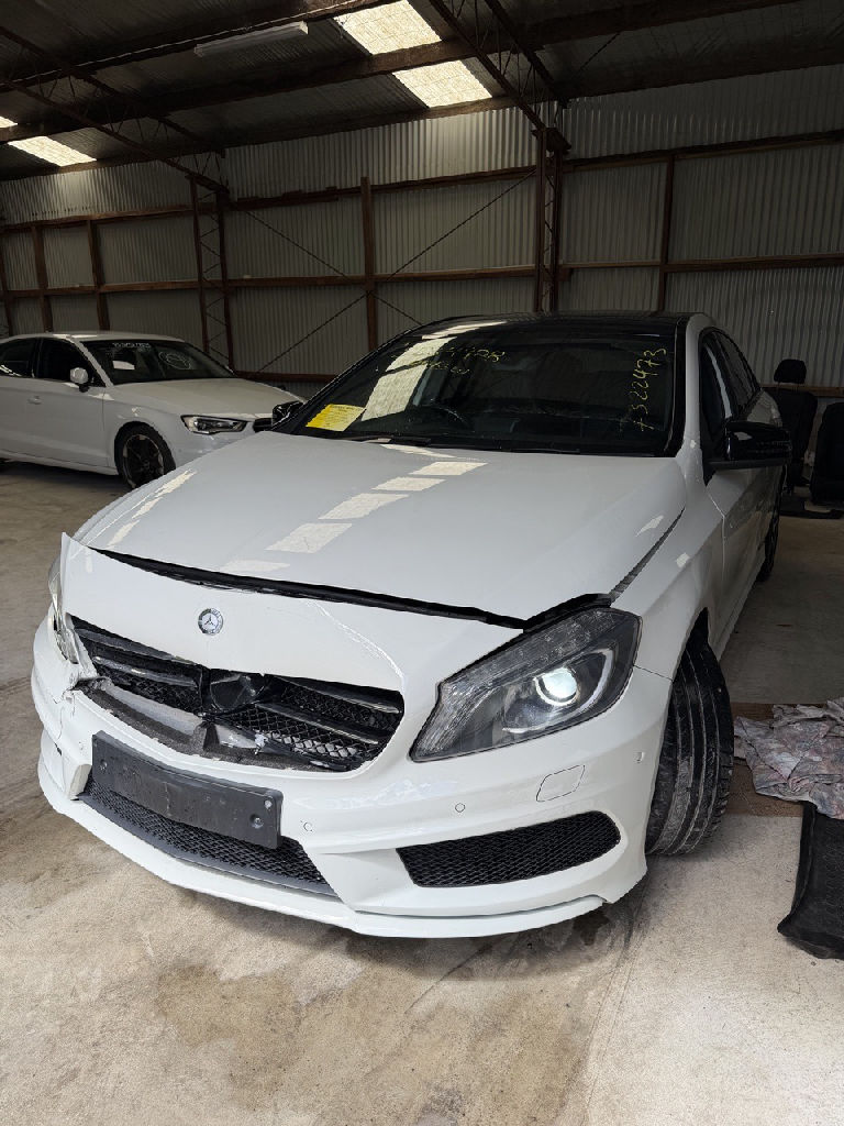 2014 Mercedes-Benz A180 photo 2