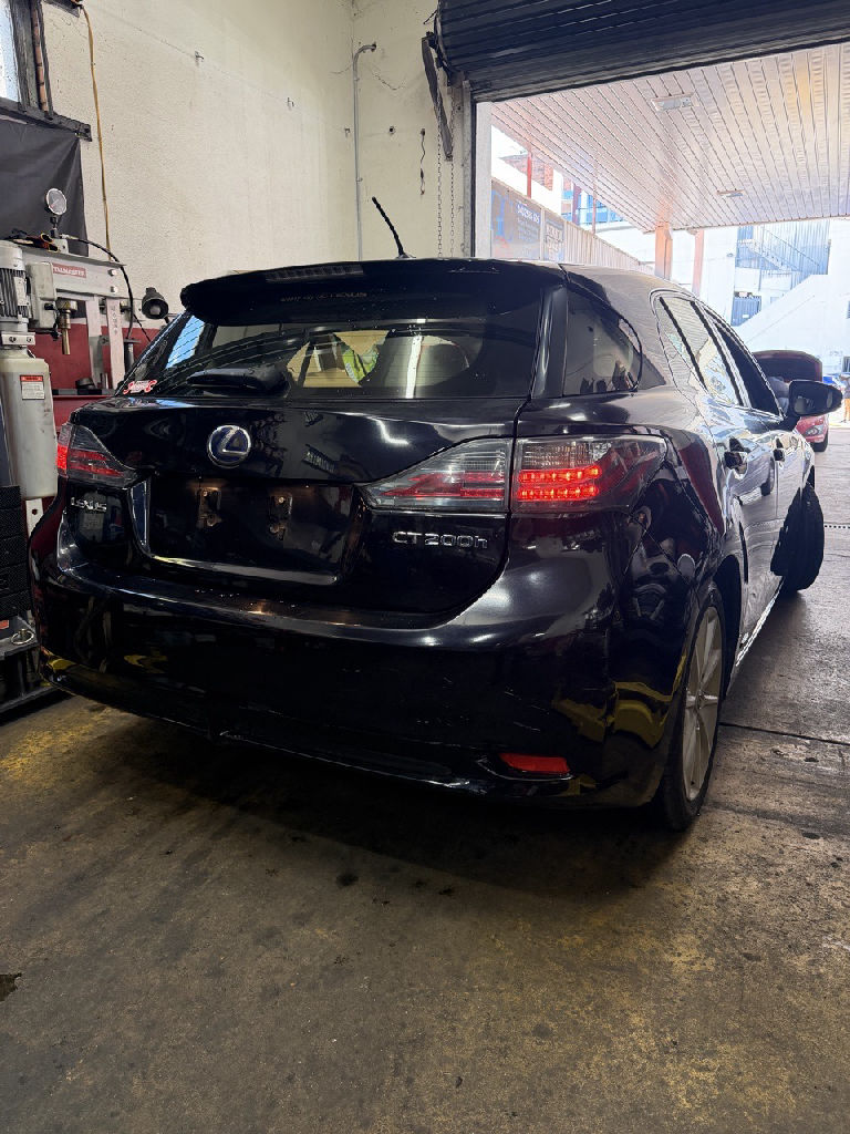 2012 Lexus CT200H photo 5