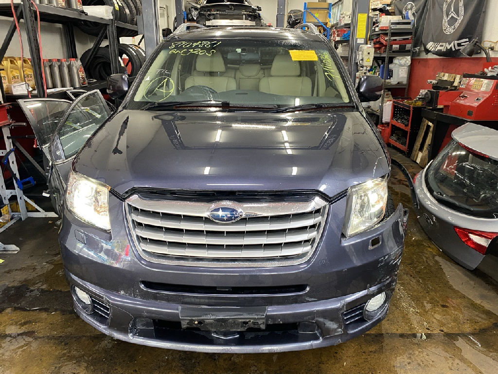 2010 Subaru Tribeca photo 2